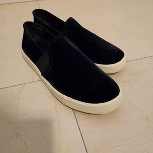 Vince blue slip-on sneaker, 8.5